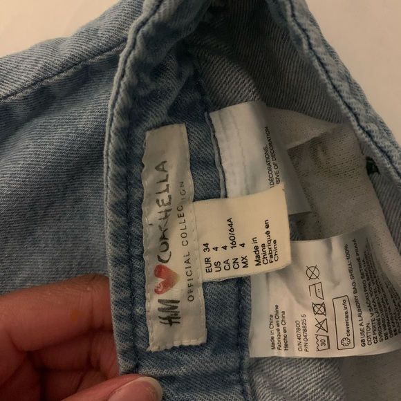 Flower pattens denim skirt - Picture 2 of 3